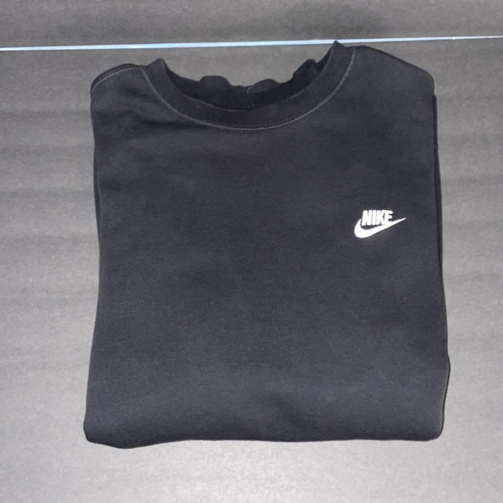 Nike sweater size Large mens
